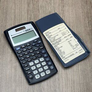 Texas Instruments Ti-30x IIS Solar Scientific Calculator - Works Great!